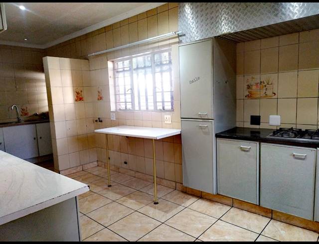 3 BEDROOM HOUSE FOR SALE IN BRACKENDOWNS